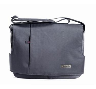 Dellavita德拉瑋特新品斜跨包運動休閑單肩包 黑色