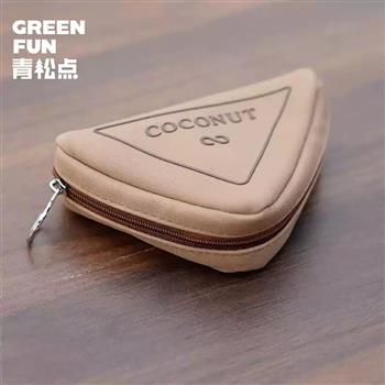 青松點(diǎn)環(huán)保設(shè)計(jì)椰子殼材質(zhì)耳機(jī)保護(hù)套小巧小包大容量便攜百搭隨身零錢包耳機(jī)收納包
