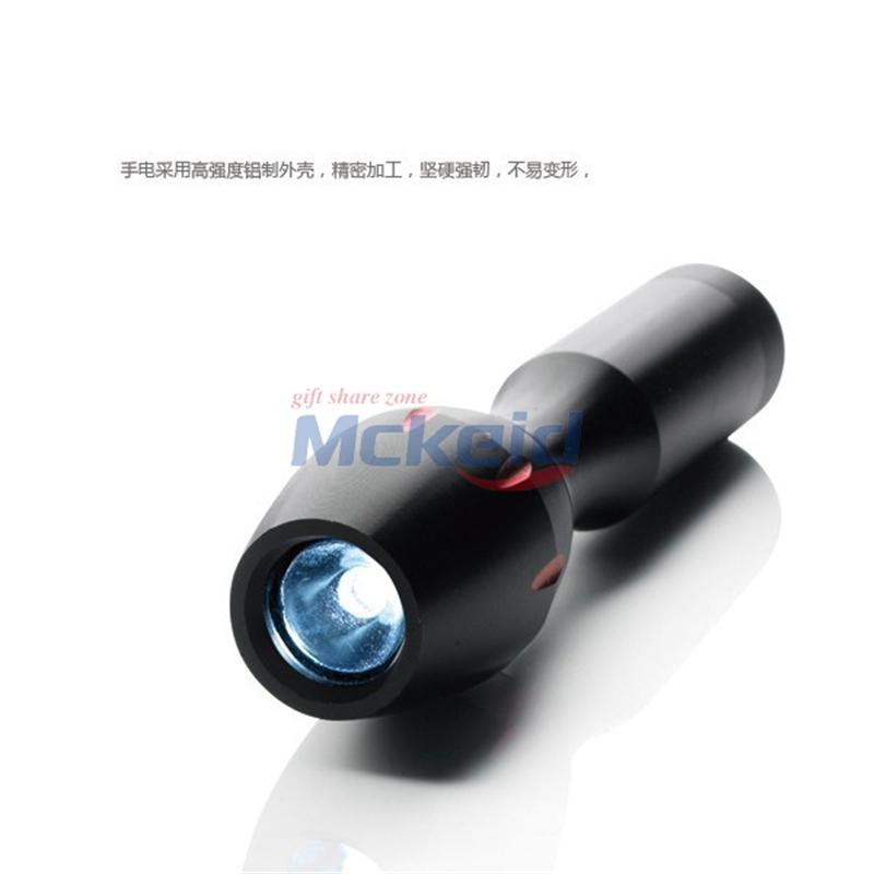 Extreme 高級多功能工具和電筒組合