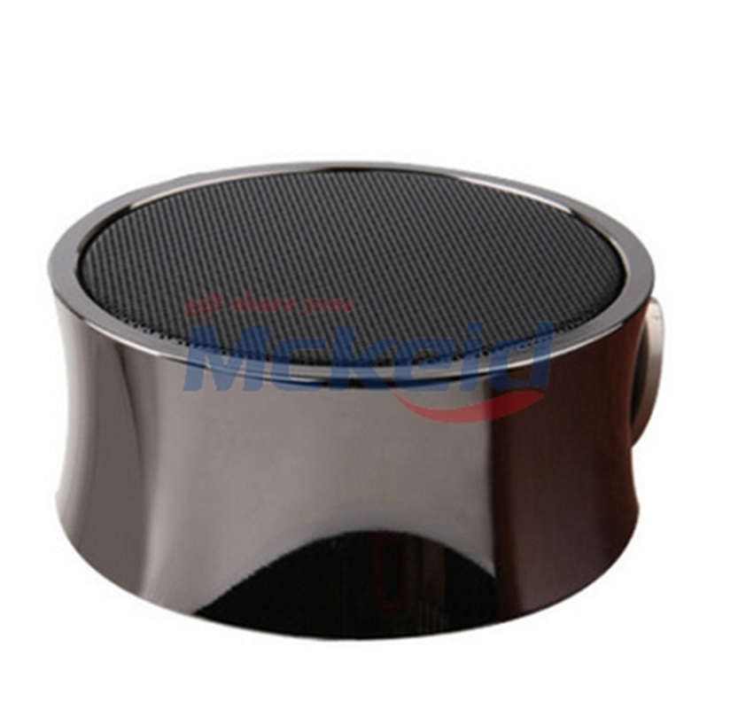 環(huán)扣金屬藍(lán)牙音箱