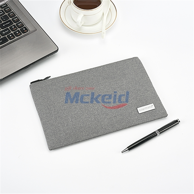 手拿信封包包中包