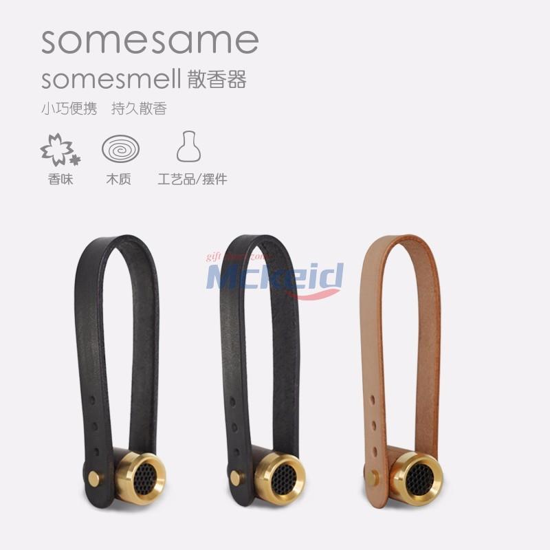 香水進(jìn)口頭層高檔植鞣革牛皮汽車掛件香薰器散香器時(shí)尚個(gè)性