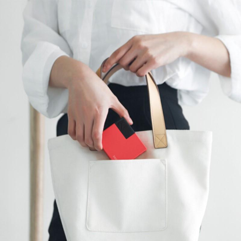 solove素樂移動(dòng)電源充電器二合一自帶插頭旅行商務(wù)便攜小巧迷你5000毫安隨走隨沖國(guó)際通用充電寶 石灰?guī)r 