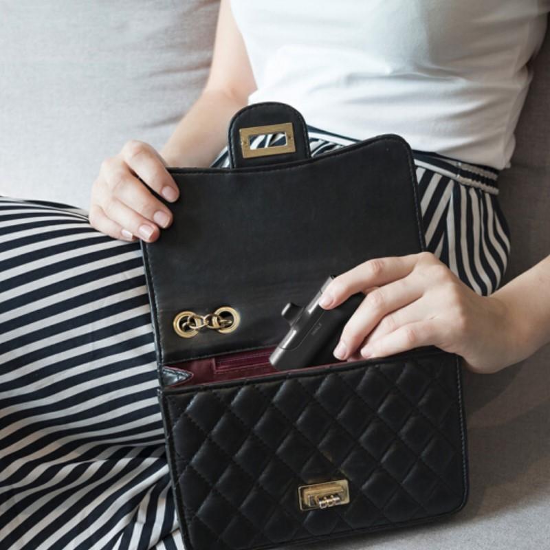 愛沃可 (iWALK ) 蘋果迷你便攜充電寶 直插可愛移動電源 黑色 適用iPhone 8/X/XR/11手機(jī) 