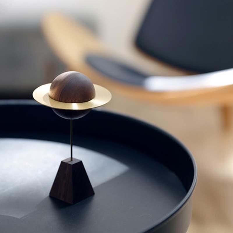 西泠印社 創(chuàng)意胡桃木小行星香薰文具擺件套裝 桌面工藝品商務禮品組合