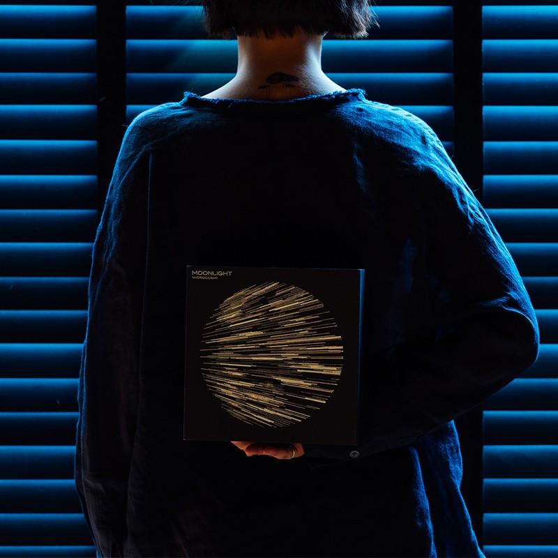 慢物質(zhì)黑月光中秋發(fā)光禮盒