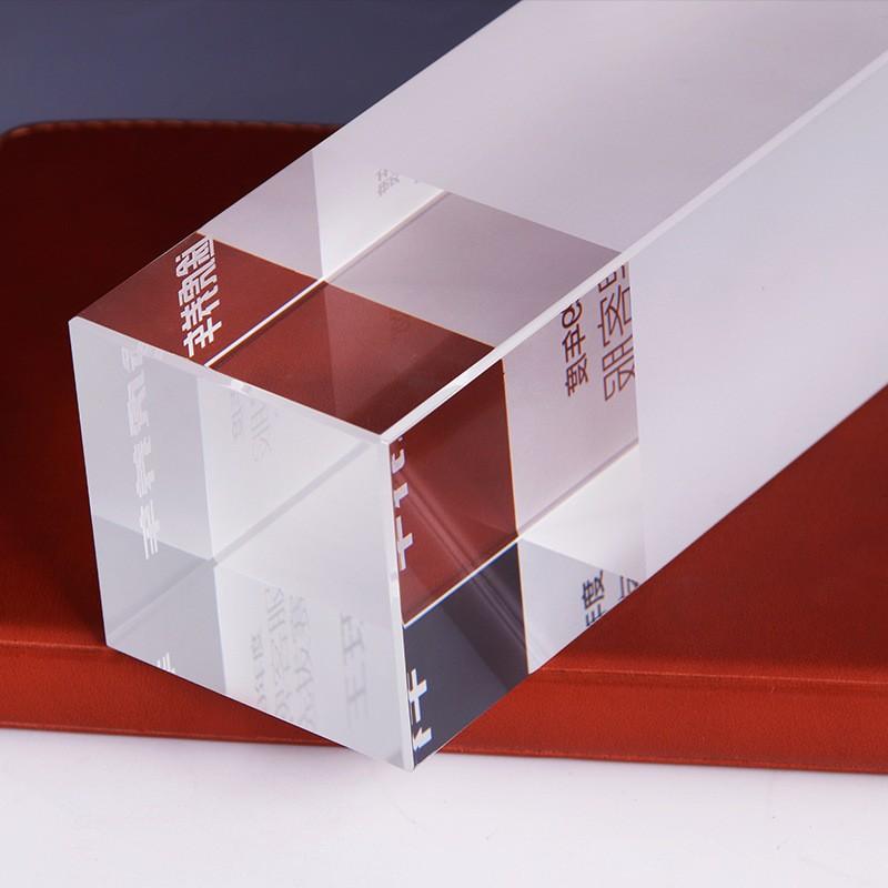 天然魔方創(chuàng)意水晶獎(jiǎng)杯