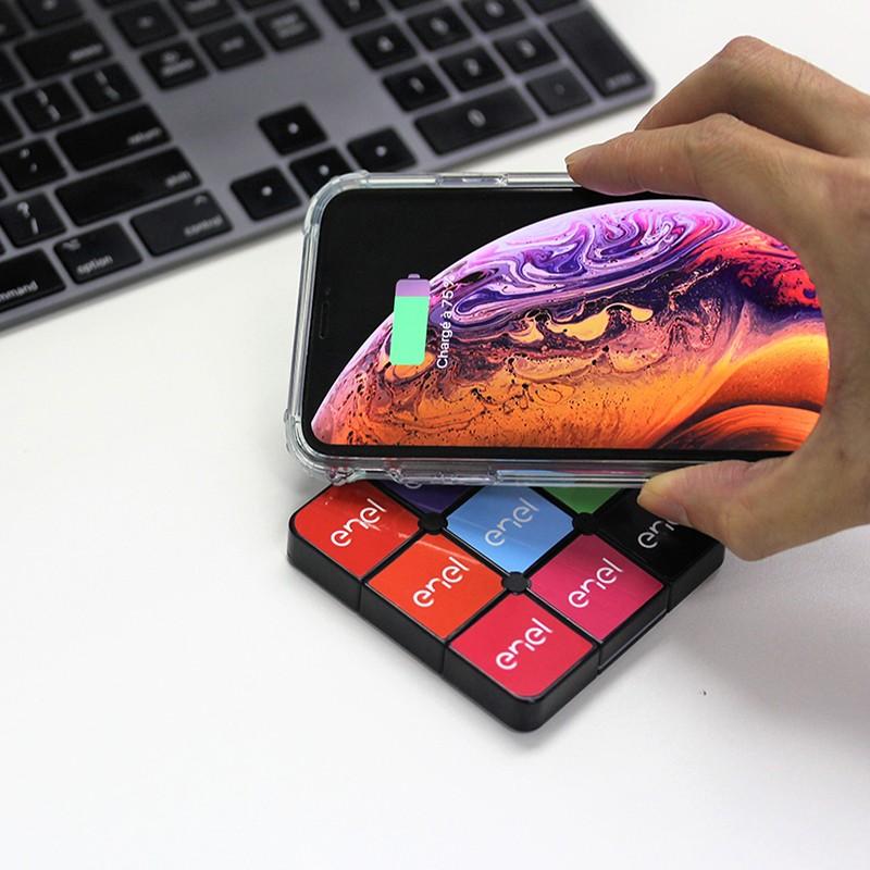 魔方的無(wú)線充電器