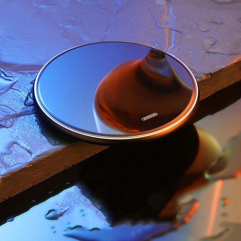 機(jī)樂(lè)堂無(wú)線快充電器