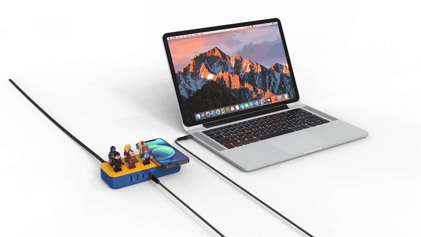 酷玩多功能桌面充電器 P65PRO