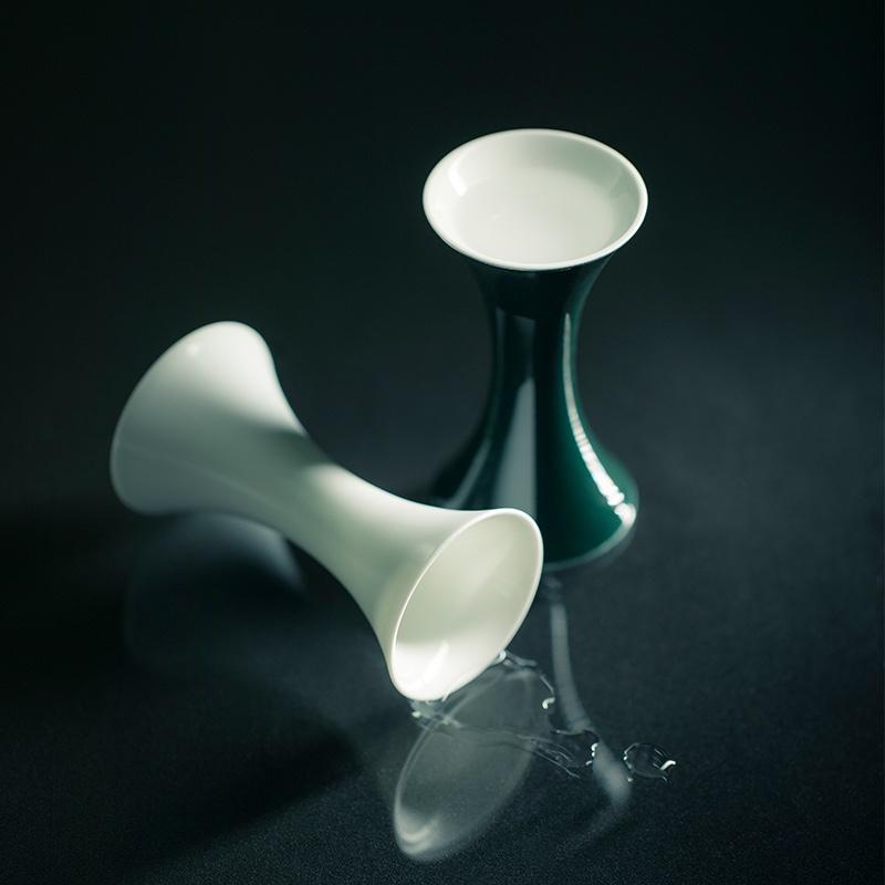 另LIVEIN白酒杯小號中式陶瓷創(chuàng)意個性酒盅家用烈酒純色雙頭杯套裝