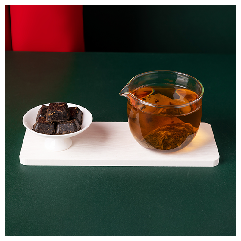 張燈結(jié)彩A款零食