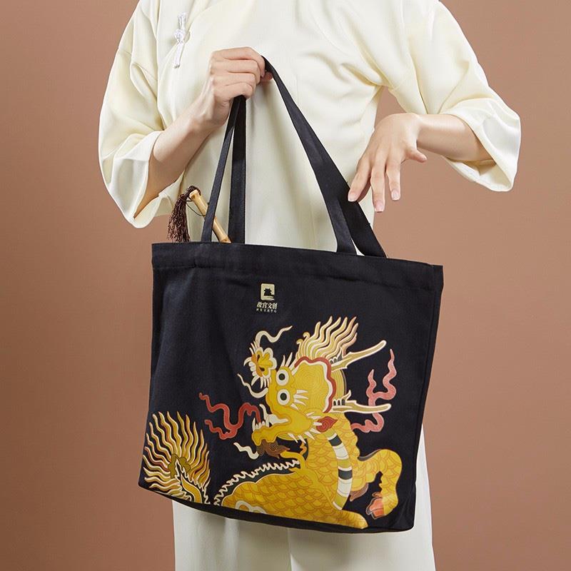 格格愛上班 故宮文創(chuàng) 麒麟出沒御用帆布袋 可水洗 經(jīng)久耐用