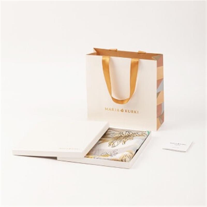 瑪麗亞.古琦(MARJA KURKI)絲巾真絲女?huà)寢岄L(zhǎng)巾