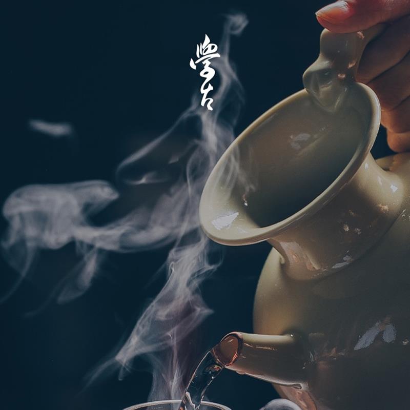 學(xué)古|唐·830水注 越青釉水注瓶仿古瓷器側(cè)把壺陶瓷收藏?cái)[件1.7L