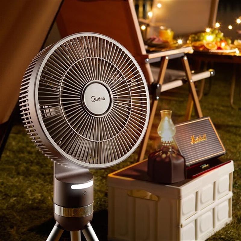 美的（Midea）戶外風(fēng)扇無線充電落地扇折疊收納直流變頻臺式桌面小風(fēng)扇家用電風(fēng)扇磁吸遙控便攜輕音節(jié)能搖頭電扇