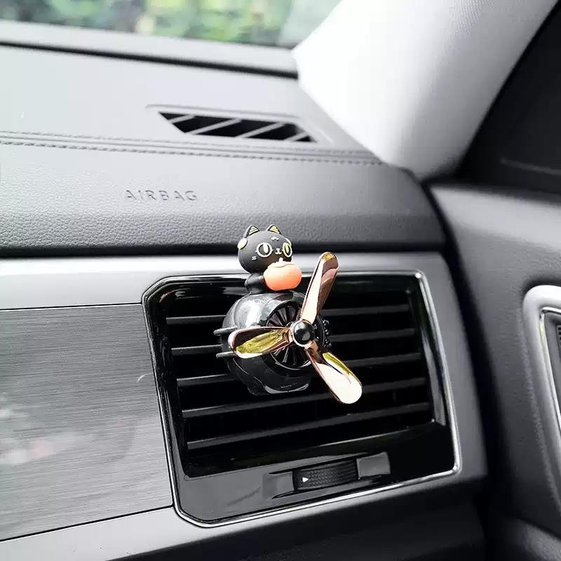 大英博物館安德森貓旋轉(zhuǎn)出風(fēng)口車載香薰車載擺件香氛男生生日禮物